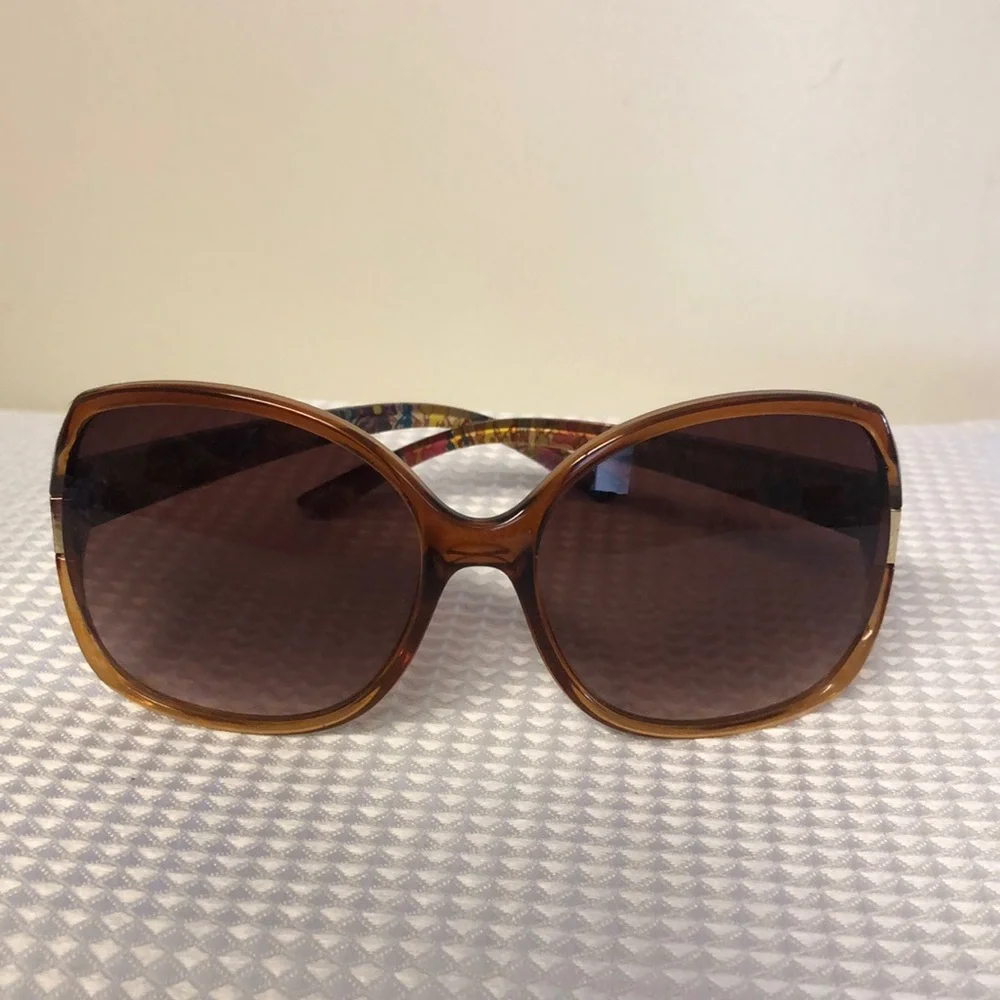 RELIC Sunglasses Brown Frames, Floral Temples, Cutout Lenses, Gold Detail - Picture 4 of 13